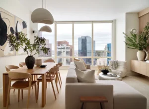 Aménagement contemporain pour un salon salle à manger de 20m2 avec vue panoramique