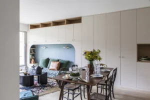 Un style minimaliste et fonctionnel pour l’aménagement d’un salon salle à manger de 20m2